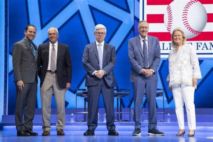 Five-time All-Star first baseman and 2023 Baseball Hall of Fame inductee: 2 wds.