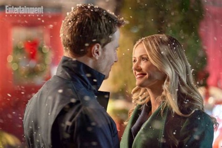Lois & Clark actor who appeared in Hallmark Channel films Broadcasting Christmas and Winter's Dream: 2 wds.
